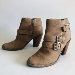 DV by Dolce Vita Colten Suede Ankle Bootie